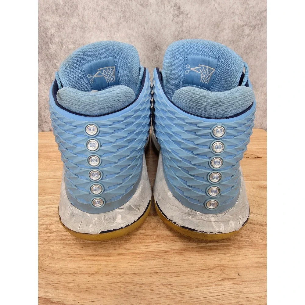 Air Jordan 32 UNC Tar Heels Basketball Shoes Mens 10 Blue Sneakers AA1253-406